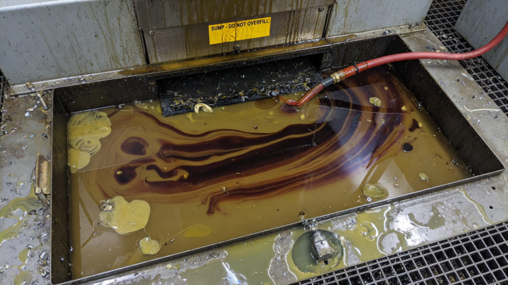 tramp-oil-dirty-sump